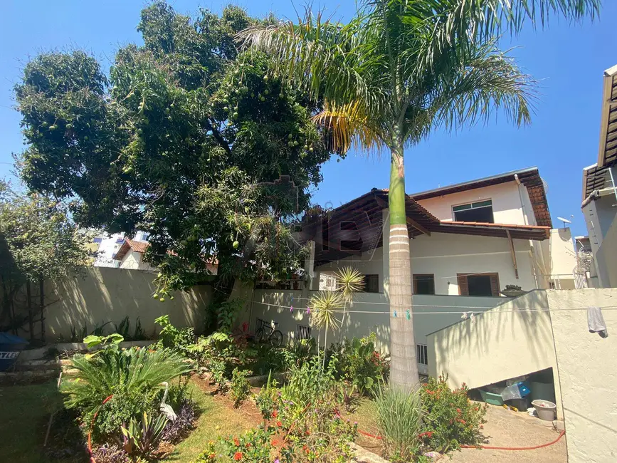 Foto 7 de Casa com 3 quartos à venda, 720m2 em Cidade Santa Maria, Montes Claros - MG