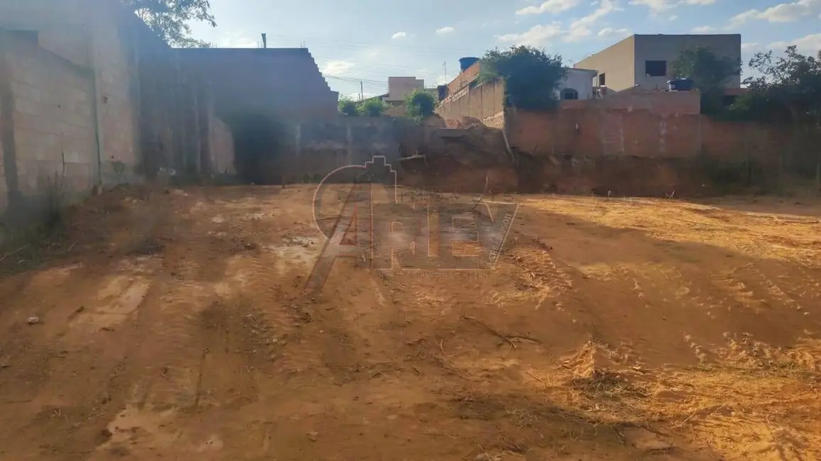 Terreno / Lote à venda, 540m2 em Santa Lúcia, Montes Claros - MG - imagem 2 Foto 2 de Terreno / Lote à venda, 540m2 em Santa Lúcia, Montes Claros - MG