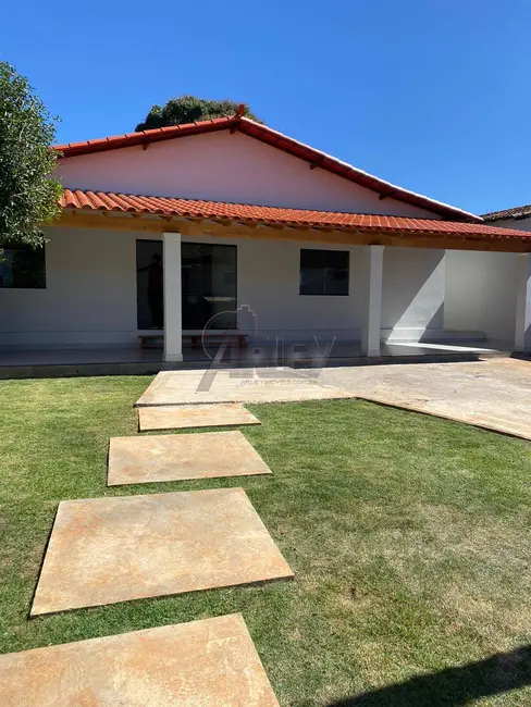 Foto 2 de Casa de Condomínio com 3 quartos à venda, 400m2 em Vila Atlântida, Montes Claros - MG
