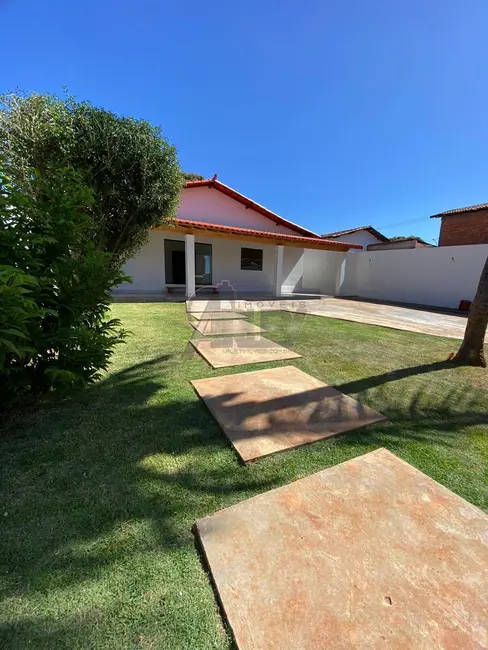 Foto 1 de Casa de Condomínio com 3 quartos à venda, 400m2 em Vila Atlântida, Montes Claros - MG