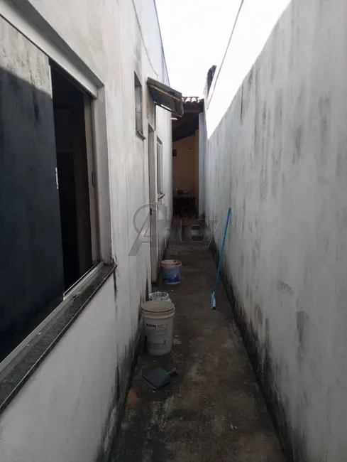 Casa com 3 quartos à venda, 300m2 em Maracanã, Montes Claros - MG - imagem 6 Foto 6 de Casa com 3 quartos à venda, 300m2 em Maracanã, Montes Claros - MG