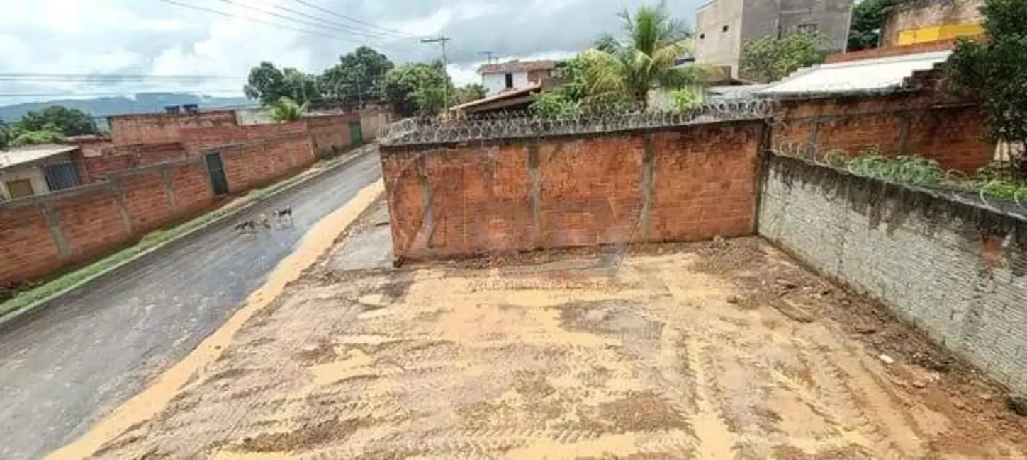 Foto 1 de Sala Comercial à venda, 130m2 em Montes Claros - MG