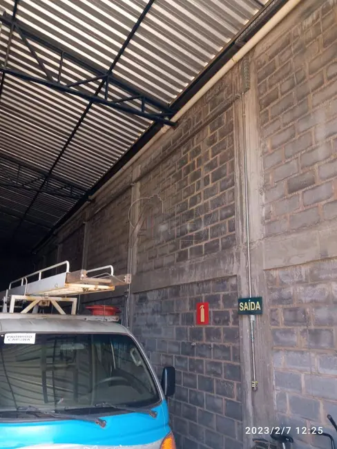 Foto 3 de Armazém / Galpão à venda, 238m2 em São José, Montes Claros - MG