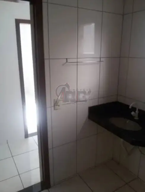 Foto 9 de Apartamento com 3 quartos à venda em Canelas, Montes Claros - MG