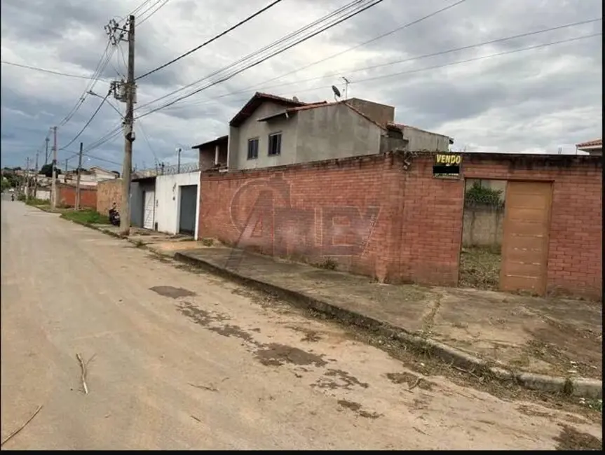 Foto 2 de Terreno / Lote à venda, 342m2 em Canelas, Montes Claros - MG