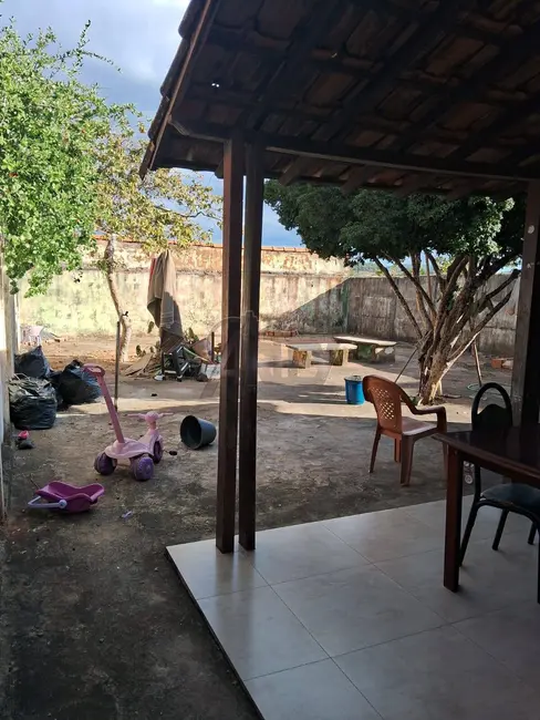 Foto 5 de Casa com 4 quartos à venda em Maracanã, Montes Claros - MG