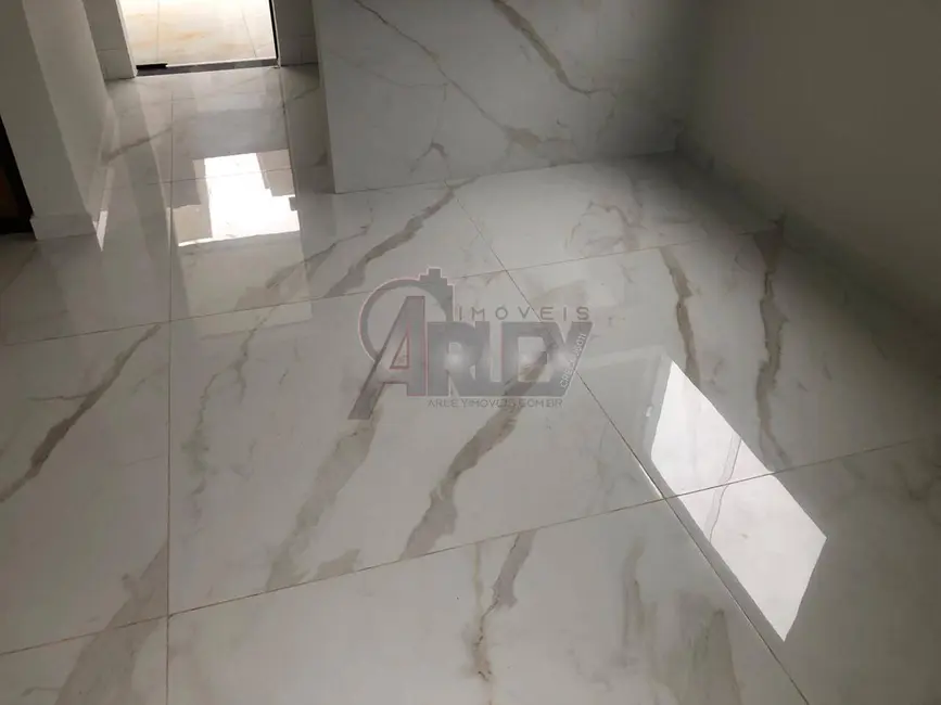 Foto 5 de Casa de Condomínio com 3 quartos à venda, 200m2 em Residencial Sul Ipês, Montes Claros - MG