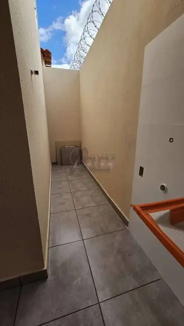 Foto 2 de Casa de Condomínio com 2 quartos à venda em Montes Claros - MG