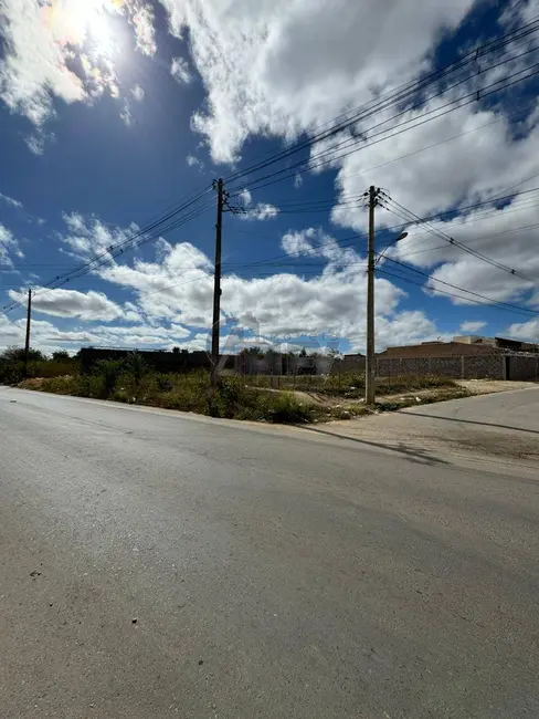 Foto 1 de Terreno / Lote à venda, 710m2 em Jaraguá, Montes Claros - MG