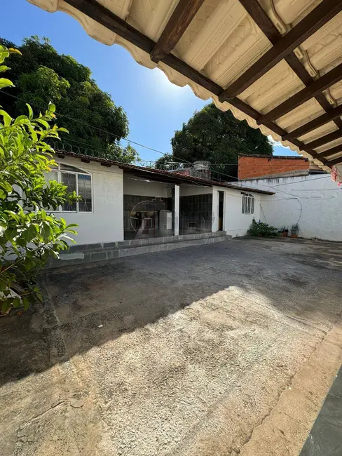 Foto 5 de Casa com 4 quartos à venda, 360m2 em Vera Cruz, Montes Claros - MG