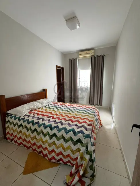 Foto 9 de Casa com 4 quartos à venda, 360m2 em Vera Cruz, Montes Claros - MG