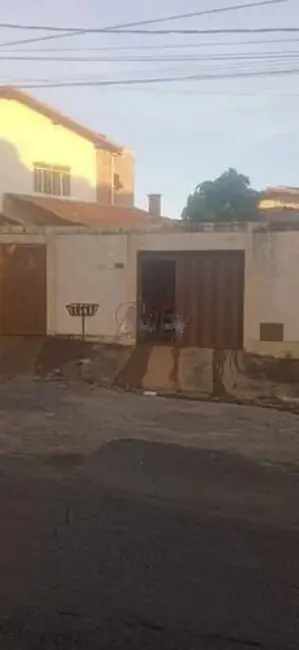 Foto 1 de Casa com 2 quartos à venda, 300m2 em Antônio Pimenta, Montes Claros - MG