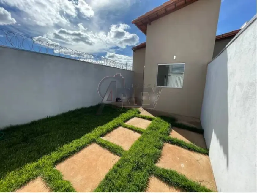 Foto 2 de Casa de Condomínio com 2 quartos à venda em Independência, Montes Claros - MG