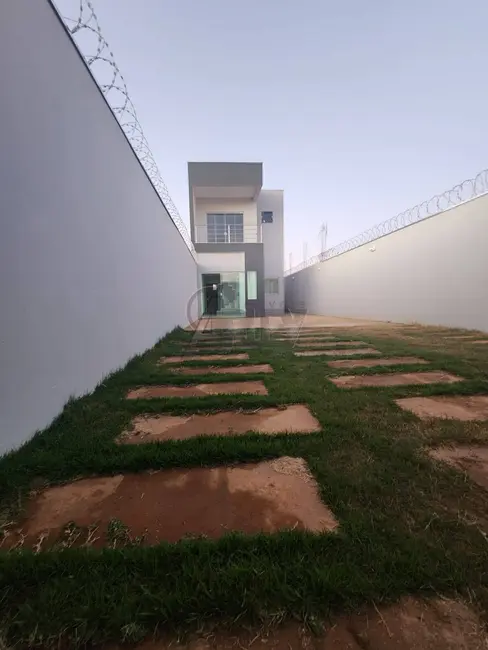 Foto 1 de Casa de Condomínio com 3 quartos à venda, 180m2 em Jardim Primavera, Montes Claros - MG