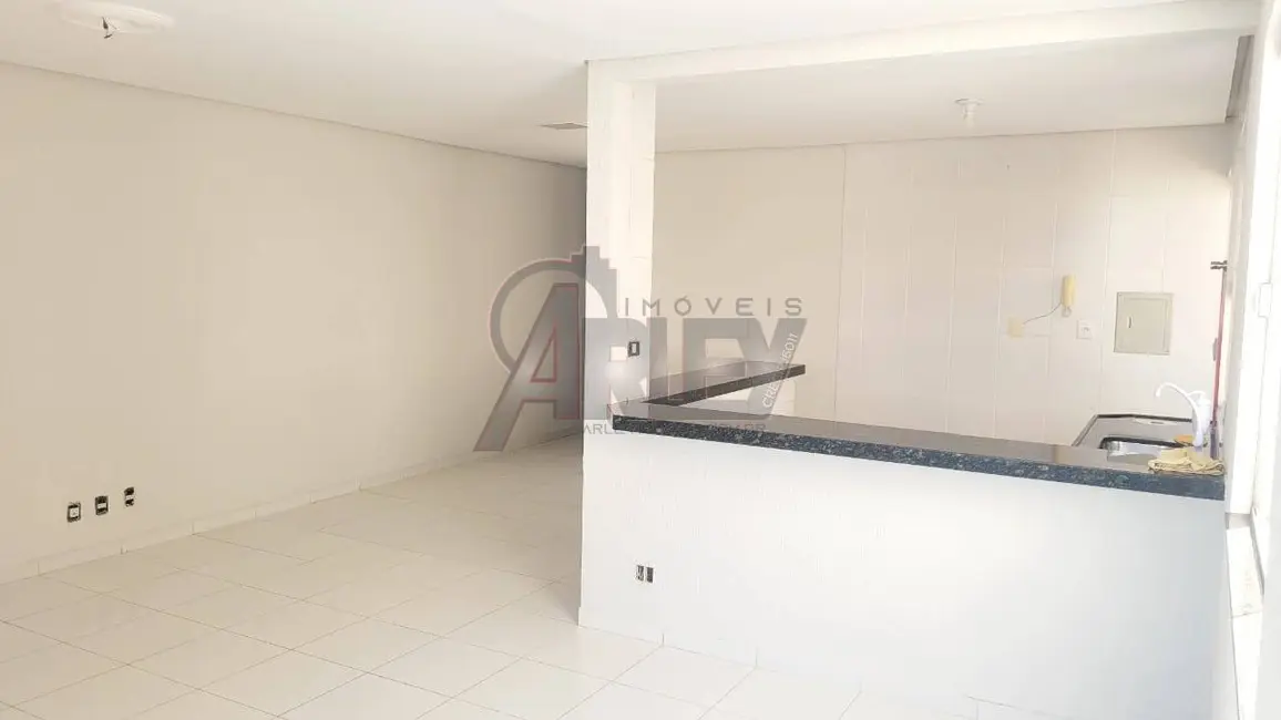 Foto 1 de Casa com 3 quartos à venda em Barcelona Park, Montes Claros - MG