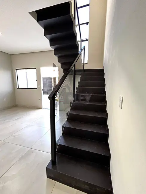 Foto 2 de Casa de Condomínio com 3 quartos à venda em Alice Maia, Montes Claros - MG