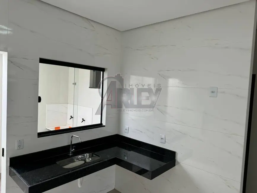 Foto 8 de Casa de Condomínio com 3 quartos à venda em Planalto, Montes Claros - MG