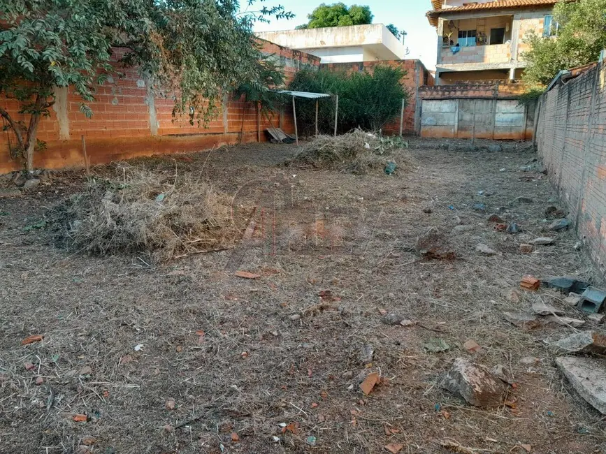Foto 2 de Terreno / Lote à venda, 250m2 em Amazonas, Montes Claros - MG