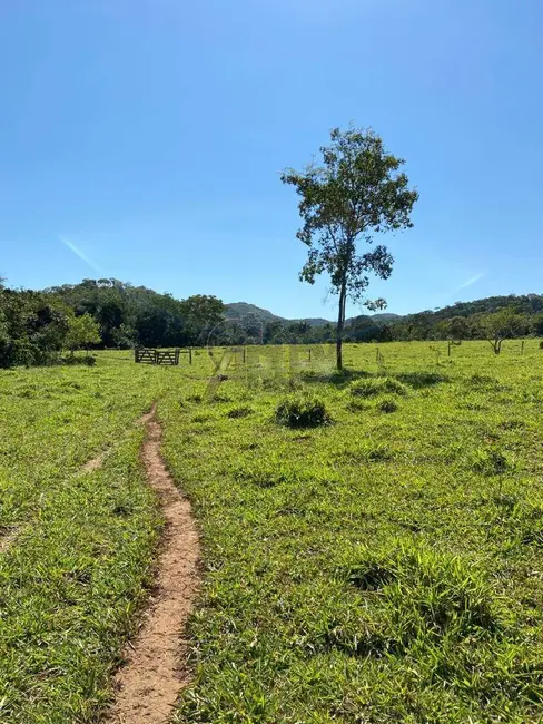 Foto 1 de Fazenda / Haras à venda, 2121770m2 em Montes Claros - MG