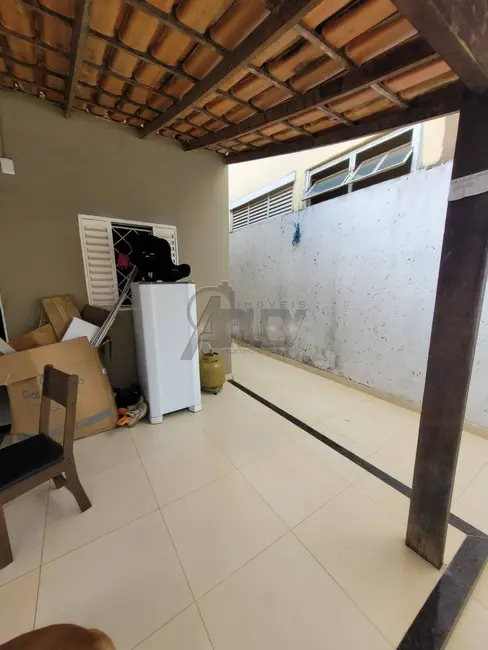 Foto 4 de Casa com 3 quartos à venda, 200m2 em Planalto, Montes Claros - MG