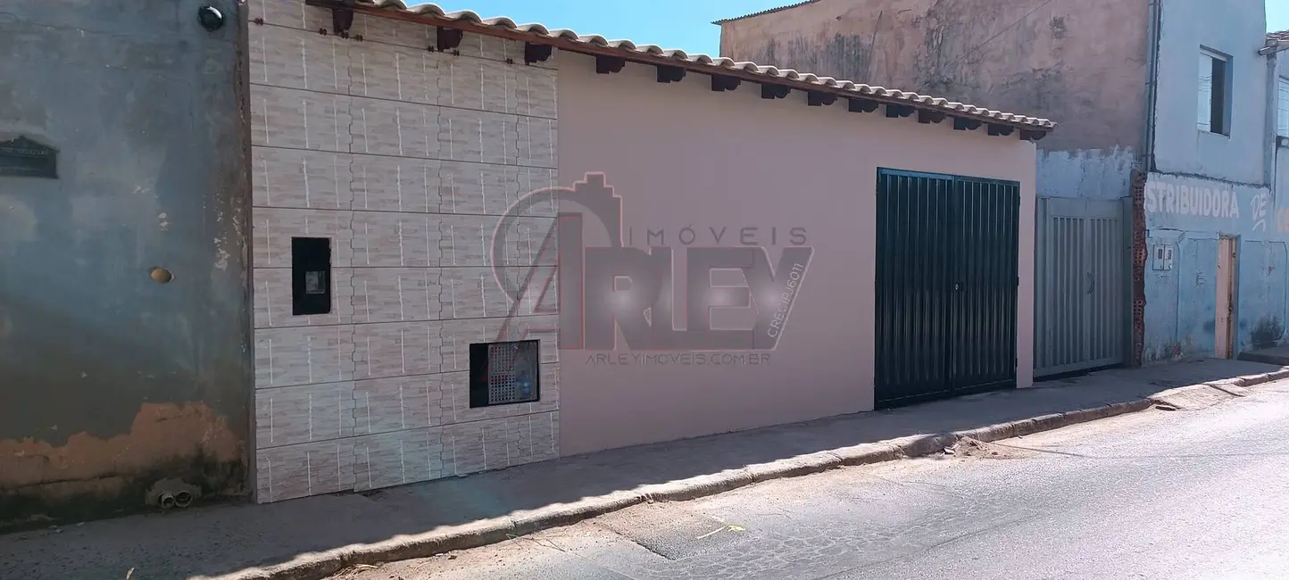 Foto 2 de Casa com 2 quartos à venda em Alto São João, Montes Claros - MG