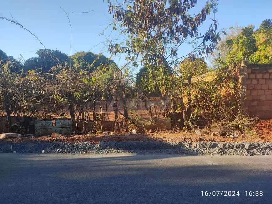 Foto 3 de Terreno / Lote à venda, 450m2 em Jardim Alegre, Montes Claros - MG