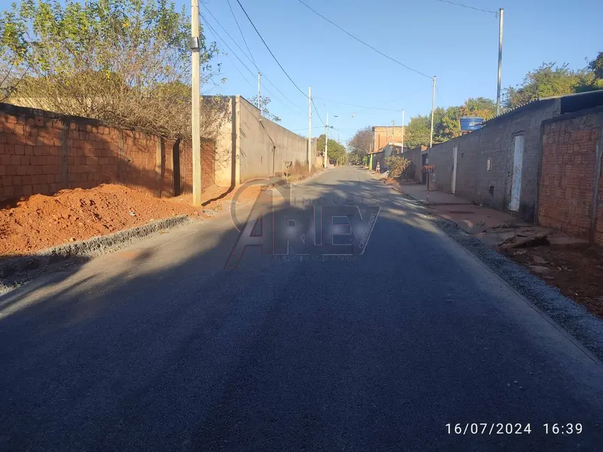 Foto 2 de Terreno / Lote à venda, 450m2 em Jardim Alegre, Montes Claros - MG
