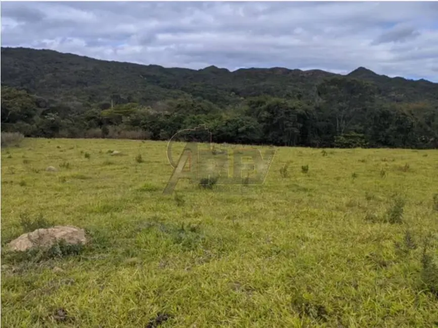 Foto 8 de Fazenda / Haras com 2 quartos à venda, 51m2 em Montes Claros - MG