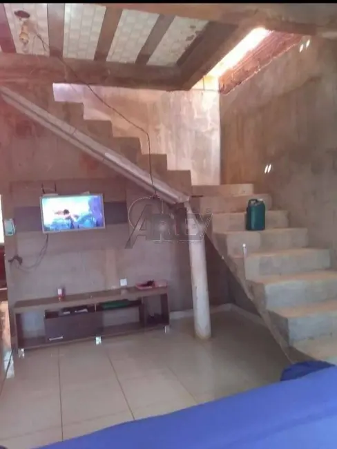 Foto 2 de Casa com 3 quartos à venda, 230m2 em Nova América, Montes Claros - MG