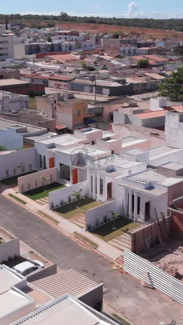 Foto 2 de Casa de Condomínio com 3 quartos à venda, 150m2 em Belvedere, Montes Claros - MG