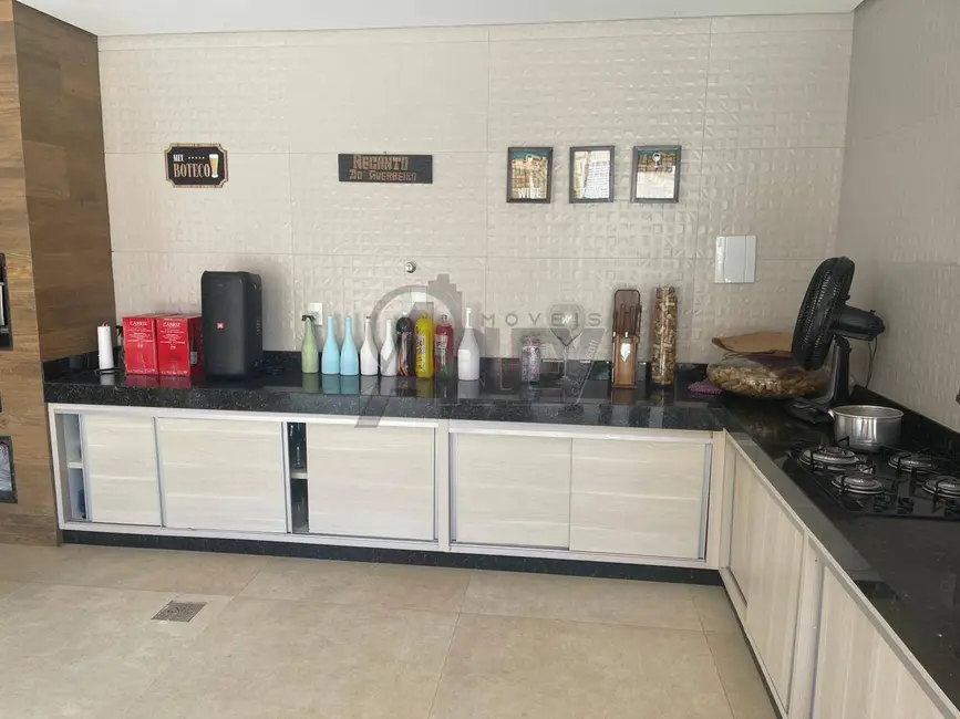 Casa com 4 quartos à venda, 360m2 em Todos os Santos, Montes Claros - MG - imagem 7 Foto 7 de Casa com 4 quartos à venda, 360m2 em Todos os Santos, Montes Claros - MG