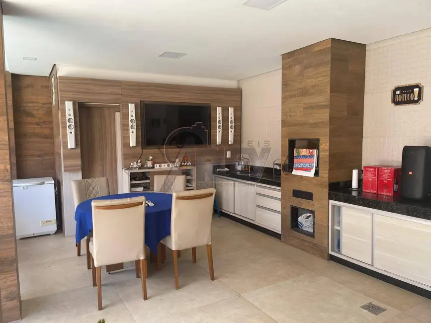 Casa com 4 quartos à venda, 360m2 em Todos os Santos, Montes Claros - MG - imagem 8 Foto 8 de Casa com 4 quartos à venda, 360m2 em Todos os Santos, Montes Claros - MG