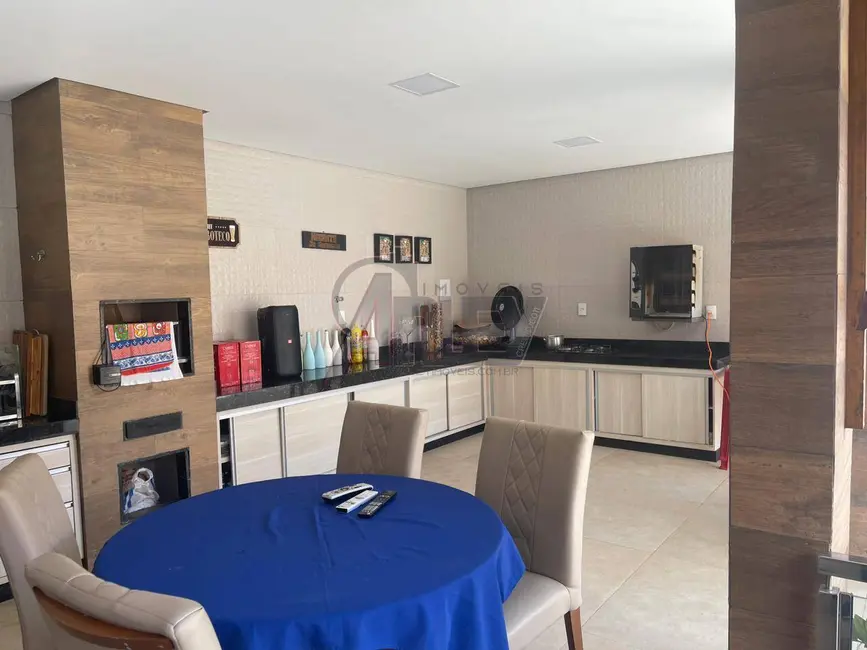 Casa com 4 quartos à venda, 360m2 em Todos os Santos, Montes Claros - MG - imagem 9 Foto 9 de Casa com 4 quartos à venda, 360m2 em Todos os Santos, Montes Claros - MG