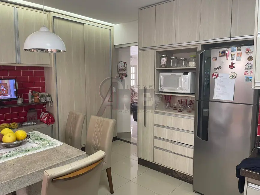 Casa com 4 quartos à venda, 360m2 em Todos os Santos, Montes Claros - MG - imagem 1 Foto 1 de Casa com 4 quartos à venda, 360m2 em Todos os Santos, Montes Claros - MG