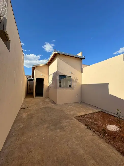 Foto 1 de Casa de Condomínio com 3 quartos à venda em Jardim Primavera, Montes Claros - MG