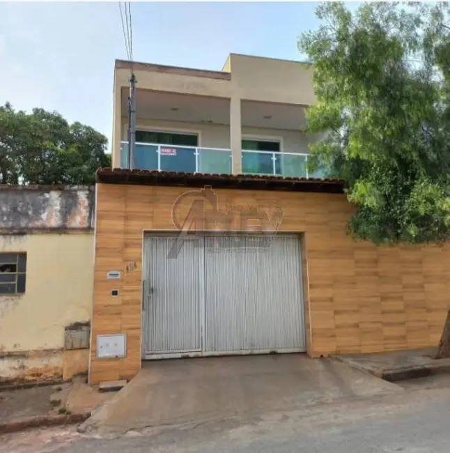 Foto 1 de Casa com 3 quartos à venda em Vila Guilhermina, Montes Claros - MG