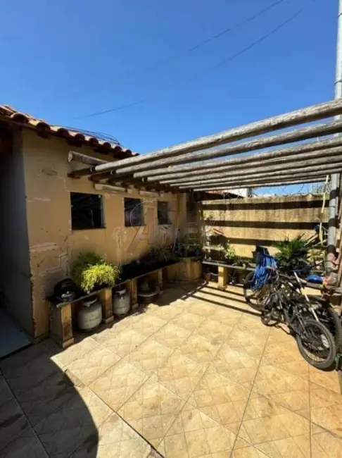 Casa com 3 quartos à venda, 175m2 em Belvedere, Montes Claros - MG - imagem 3 Foto 3 de Casa com 3 quartos à venda, 175m2 em Belvedere, Montes Claros - MG