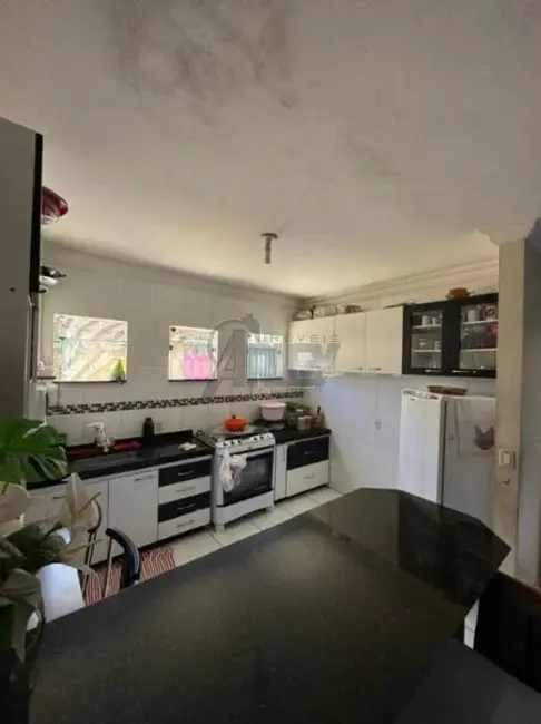 Casa com 3 quartos à venda, 175m2 em Belvedere, Montes Claros - MG - imagem 4 Foto 4 de Casa com 3 quartos à venda, 175m2 em Belvedere, Montes Claros - MG