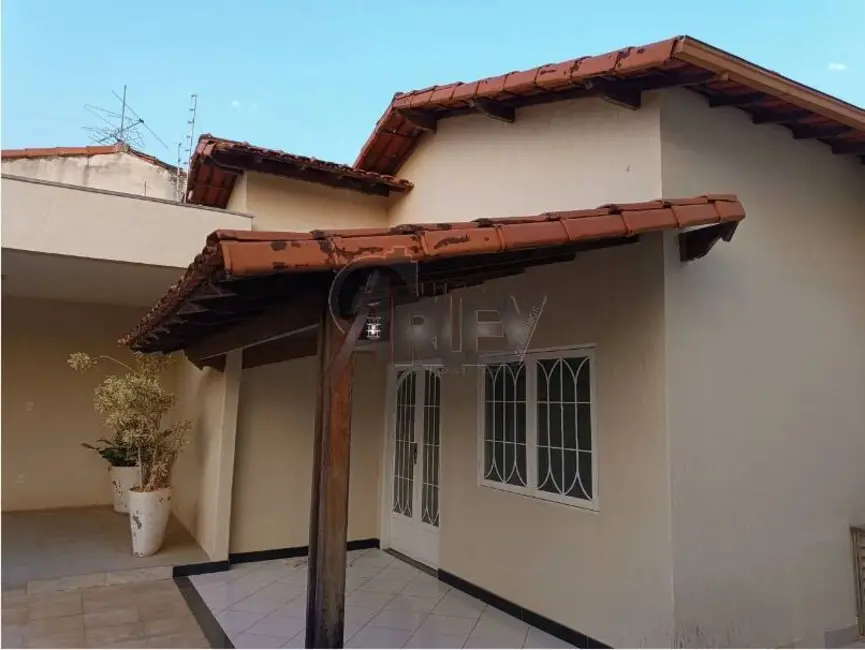 Foto 3 de Casa com 3 quartos à venda, 290m2 em Morada do Parque, Montes Claros - MG