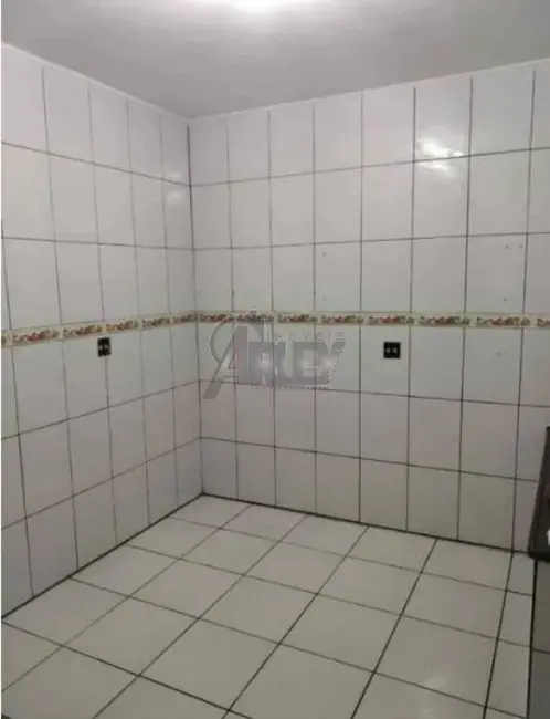 Foto 4 de Casa com 3 quartos à venda em Vila Guilhermina, Montes Claros - MG