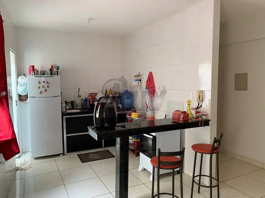 Foto 2 de Apartamento com 2 quartos à venda em Cidade Nova, Montes Claros - MG