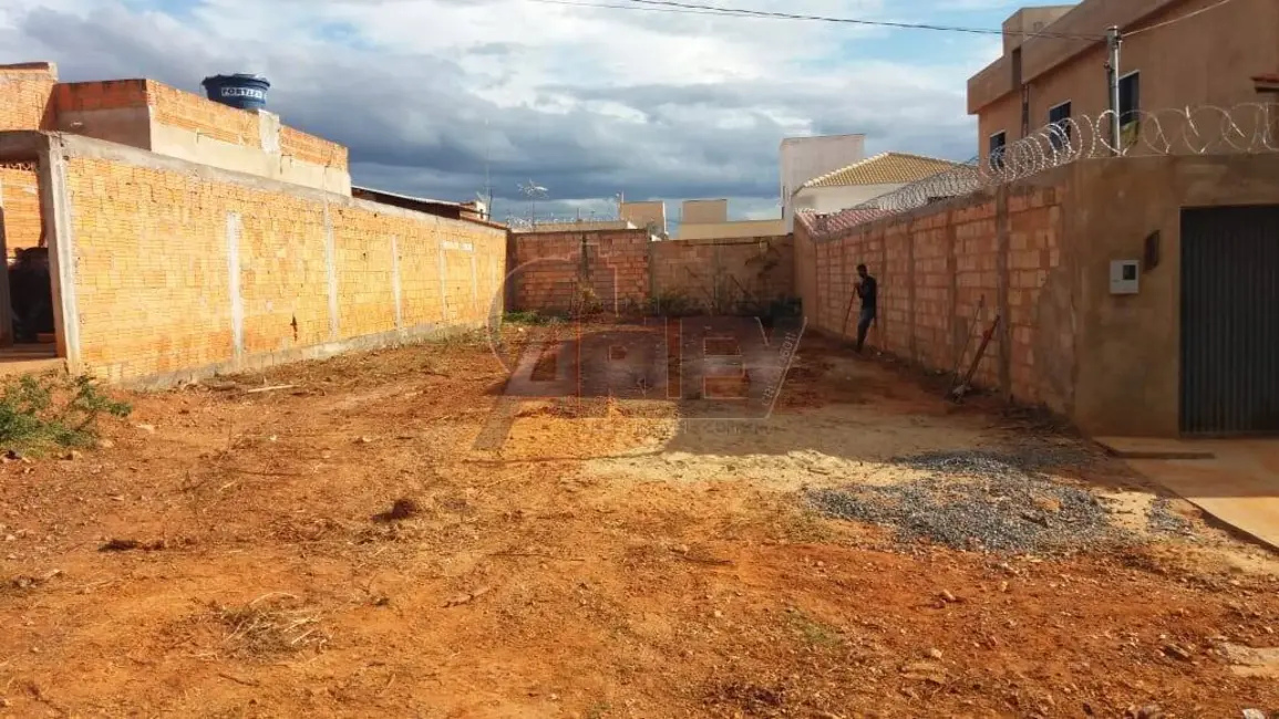 Terreno / Lote à venda, 255m2 em Guarujá, Montes Claros - MG - imagem 4 Foto 4 de Terreno / Lote à venda, 255m2 em Guarujá, Montes Claros - MG