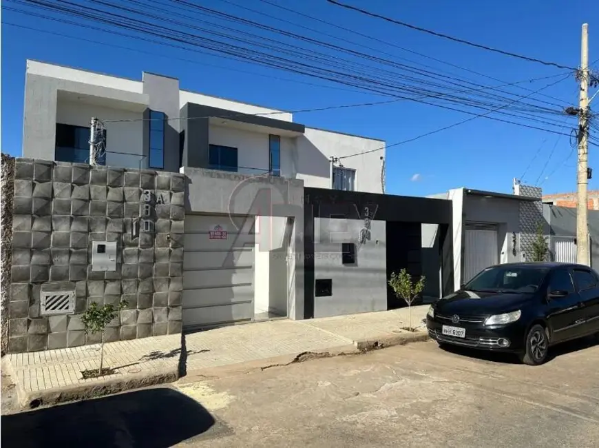 Foto 1 de Casa de Condomínio com 3 quartos à venda em Planalto, Montes Claros - MG