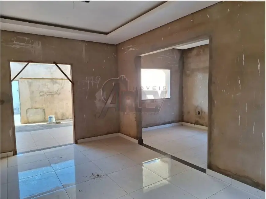 Casa com 3 quartos à venda, 180m2 em Montes Claros - MG - imagem 4 Foto 4 de Casa com 3 quartos à venda, 180m2 em Montes Claros - MG