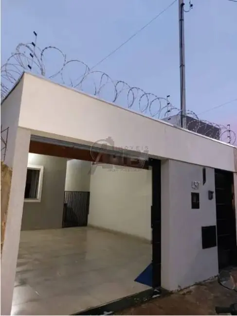 Foto 1 de Casa com 3 quartos à venda, 125m2 em Vila Campos, Montes Claros - MG