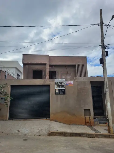 Foto 7 de Casa com 3 quartos à venda, 180m2 em Montes Claros - MG