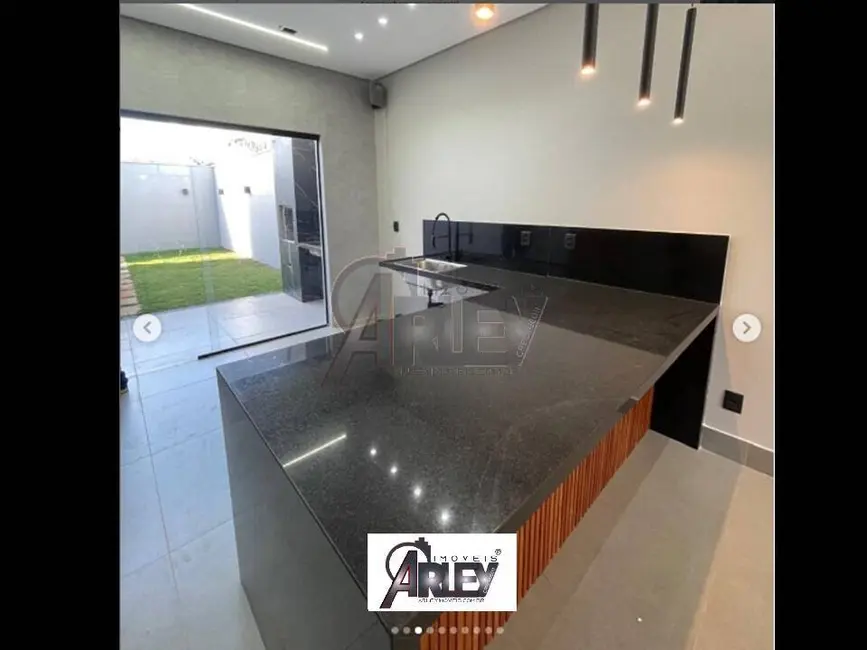 Foto 5 de Casa com 3 quartos à venda em Montes Claros - MG