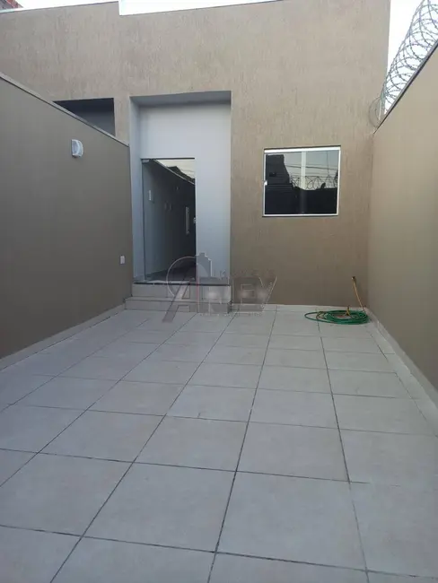 Foto 1 de Casa com 2 quartos à venda em Planalto, Montes Claros - MG