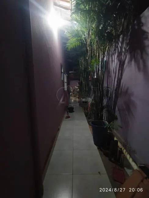 Foto 2 de Casa com 3 quartos à venda, 200m2 em Carmelo, Montes Claros - MG