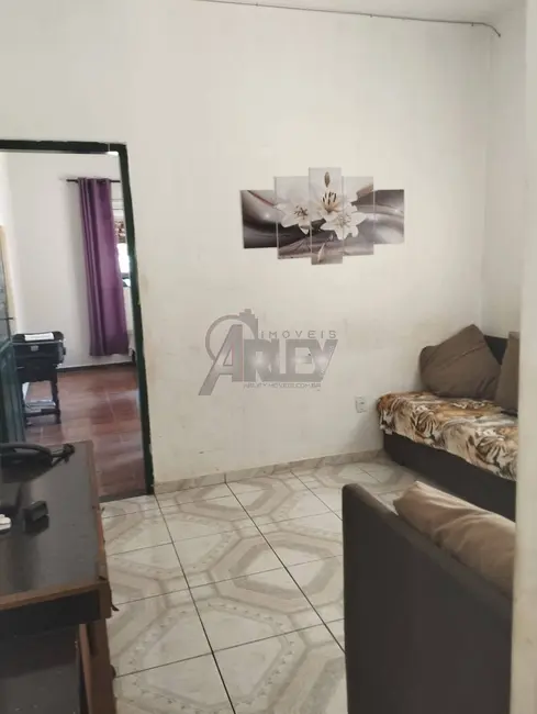 Foto 3 de Casa com 2 quartos à venda, 140m2 em Monte Alegre, Montes Claros - MG